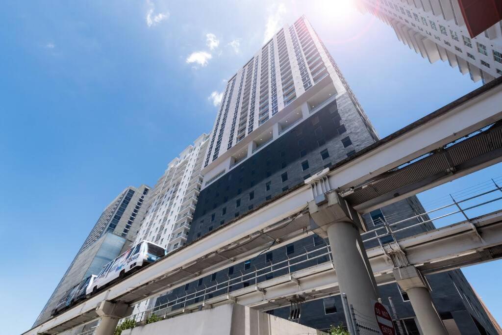 Amazing 2 Bedroom 30Th Floor Downtown Free Parking Miami Luaran gambar