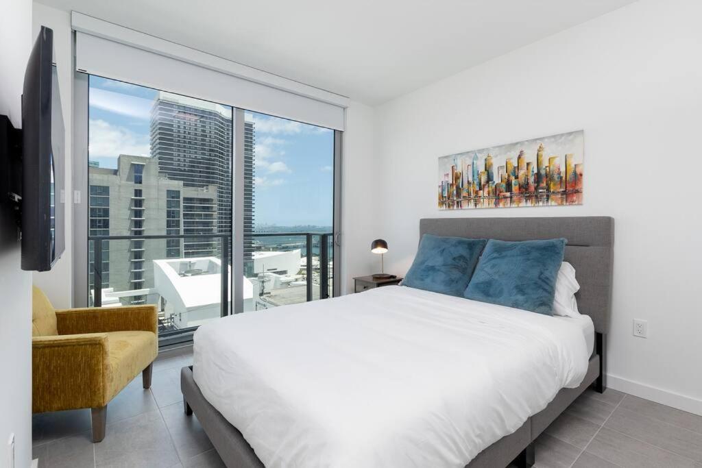 Amazing 2 Bedroom 30Th Floor Downtown Free Parking Miami Luaran gambar