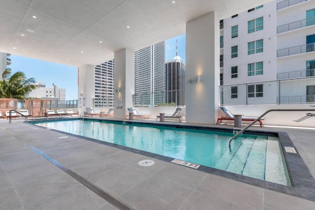 Amazing 2 Bedroom 30Th Floor Downtown Free Parking Miami Luaran gambar