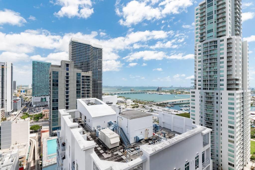 Amazing 2 Bedroom 30Th Floor Downtown Free Parking Miami Luaran gambar